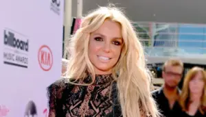 Britney Spears responds to a lookalike’s inconsistent driving video