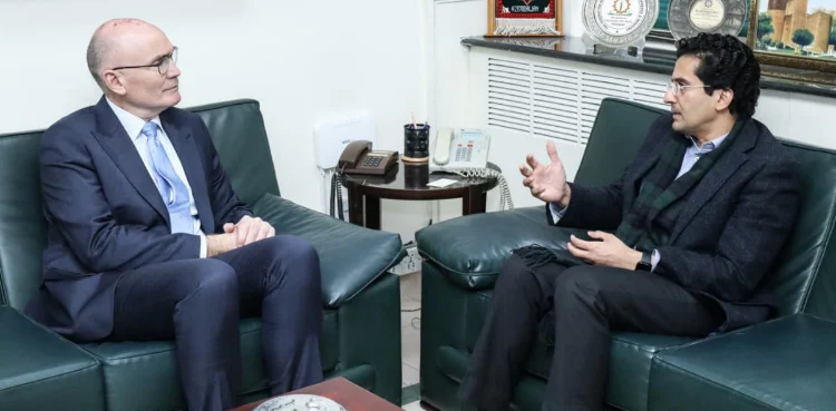 Pakistan and australian representative