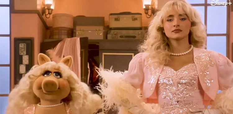 Sabrina Carpenter with her puppet