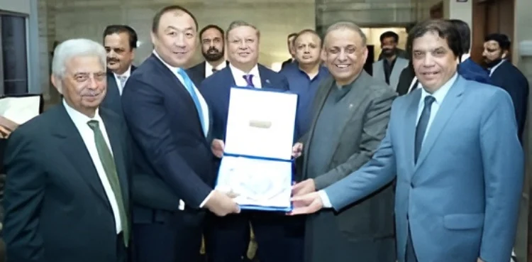 Pakistan and Kazakhstan ministers gathering