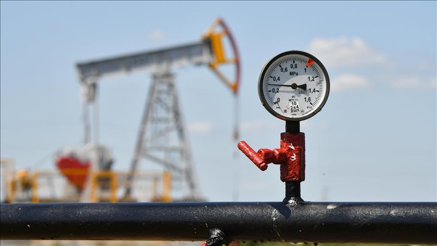 Pressure meter on gas pipe