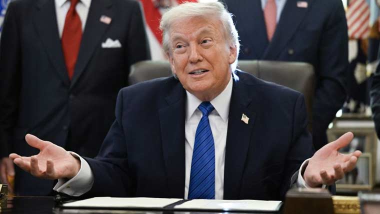 Trump on his chair